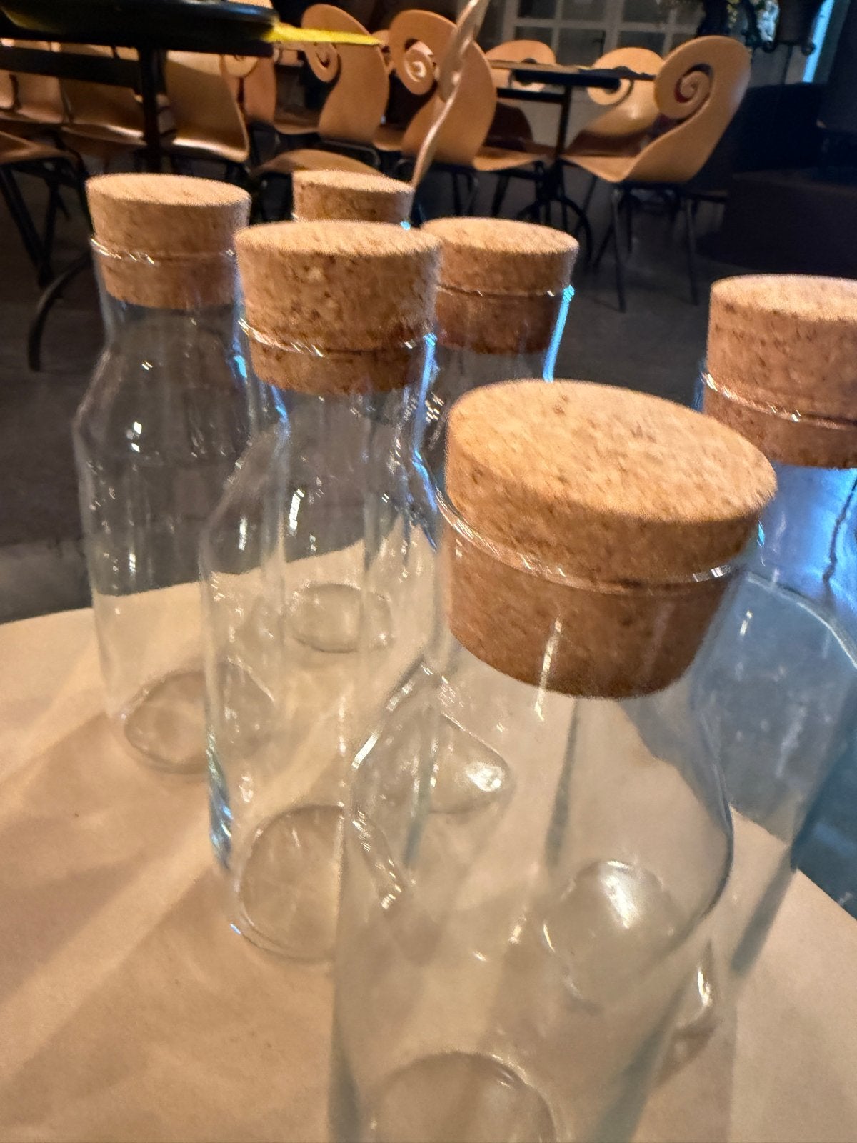 Set van 6 glazen waterkannen met kurk, Gebruikt, Transparant, Met deksel, Ophalen of Verzenden