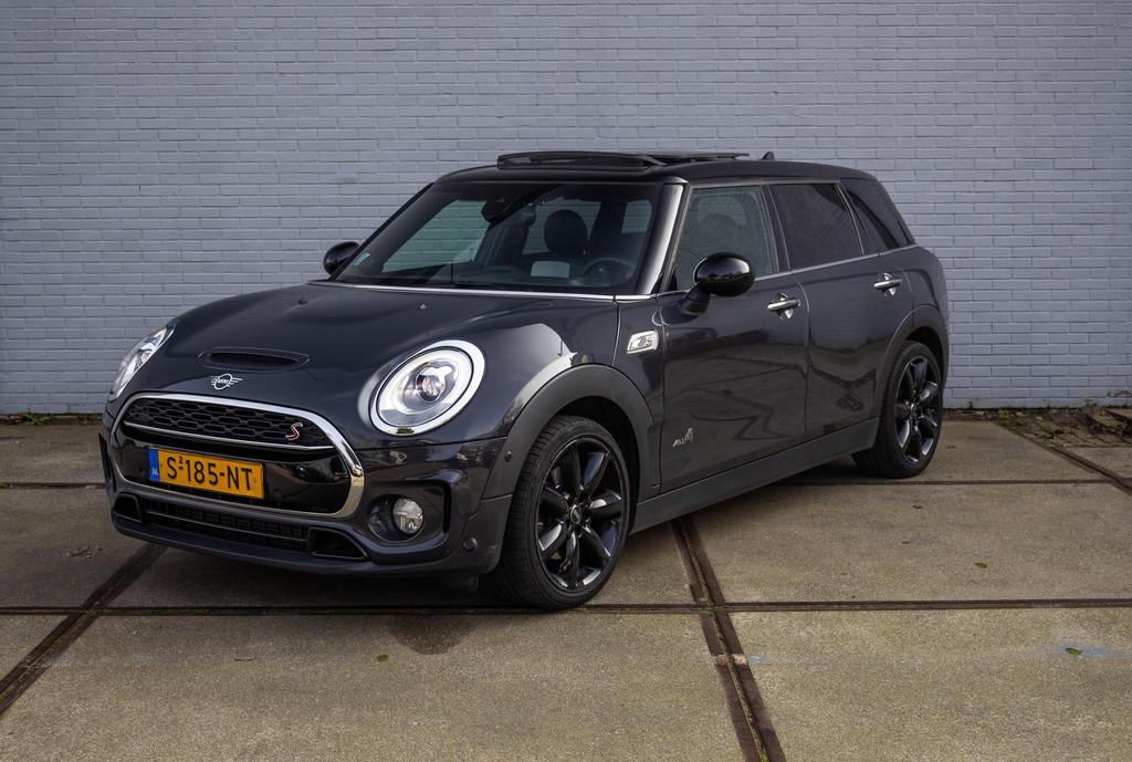 Mini Clubman 2.0 Cooper S ALL4 Pano|HUD|Camera|CarPlay, Auto's, Automaat, 1998 cc, Gebruikt, Met garantie (alle)