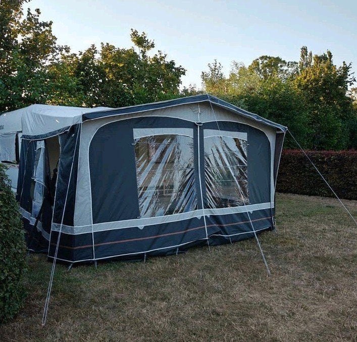 Tweedehands Milaan maat 8 voortent (831-855 cm omloopmaat), Caravans en Kamperen, Voortenten en Luifels, Ophalen, Zo goed als nieuw