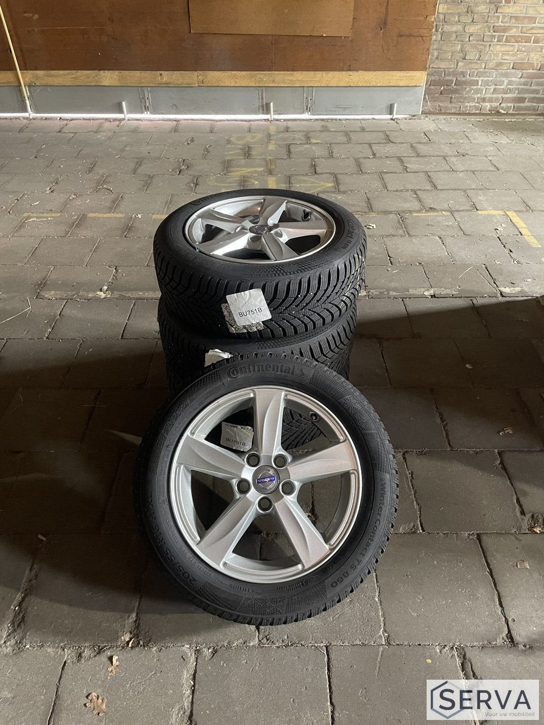 Volvo V40 “Matres” wielen met Continental WinterContact band, Ophalen, Gebruikt, -, Banden en Velgen
