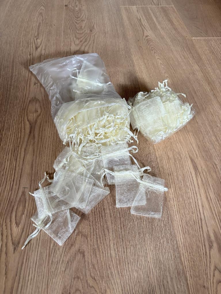 190st crème organzazakjes, Ophalen of Verzenden, Nieuw, Feestartikel, Geboorte of Huwelijk