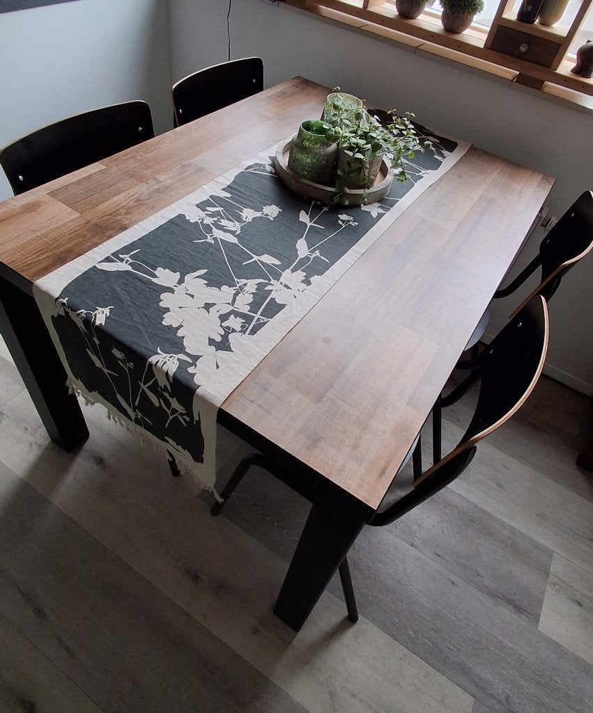 Keukentafel / eettafel / werktafel / knutseltafel, Ophalen, Gebruikt, 100 tot 150 cm, Overige materialen