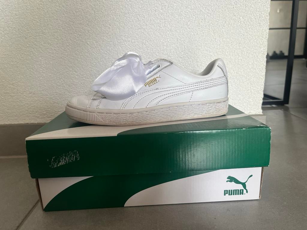 Puma Basket Heart Crochet sneakers wit - Maat 35,5, Wit, Ophalen of Verzenden, Sneakers of Gympen, Zo goed als nieuw