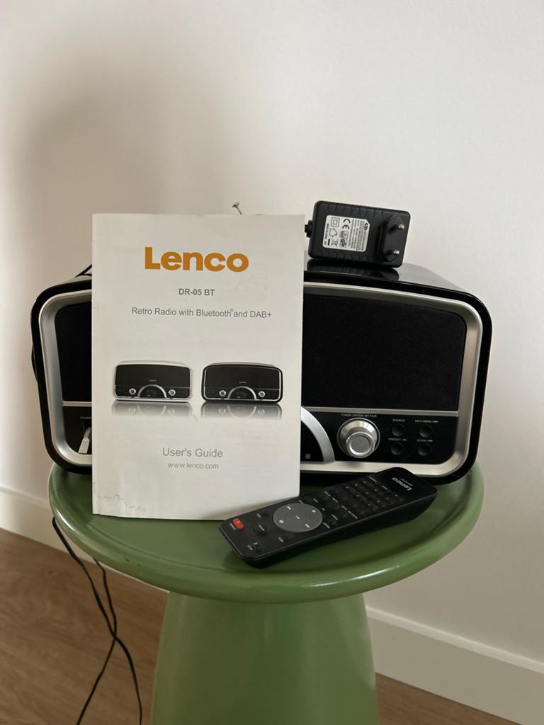 Lenco DR-05 BT Retro Radio met Bluetooth en DAB+, Audio, Tv en Foto, Radio's, Ophalen of Verzenden, Zo goed als nieuw, Radio
