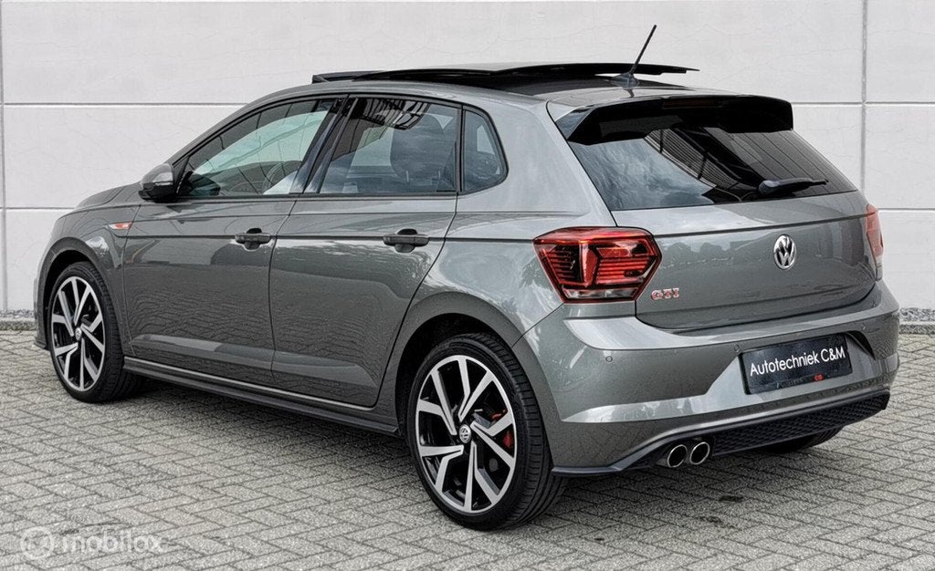 Volkswagen Polo 2.0 TSI GTI/200PK/DSG/ACC/DCC/PANO/CAMERA/CP, Stof, Zwart, 4 cilinders, 1984 cc