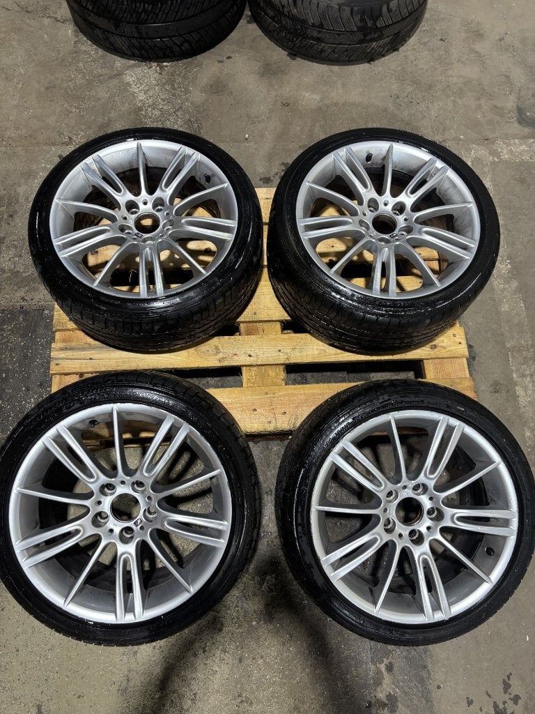 originele set BMW MV3 velgen incl. banden, Auto-onderdelen, Banden en Velgen, Ophalen, 18 inch, Gebruikt, Banden en Velgen