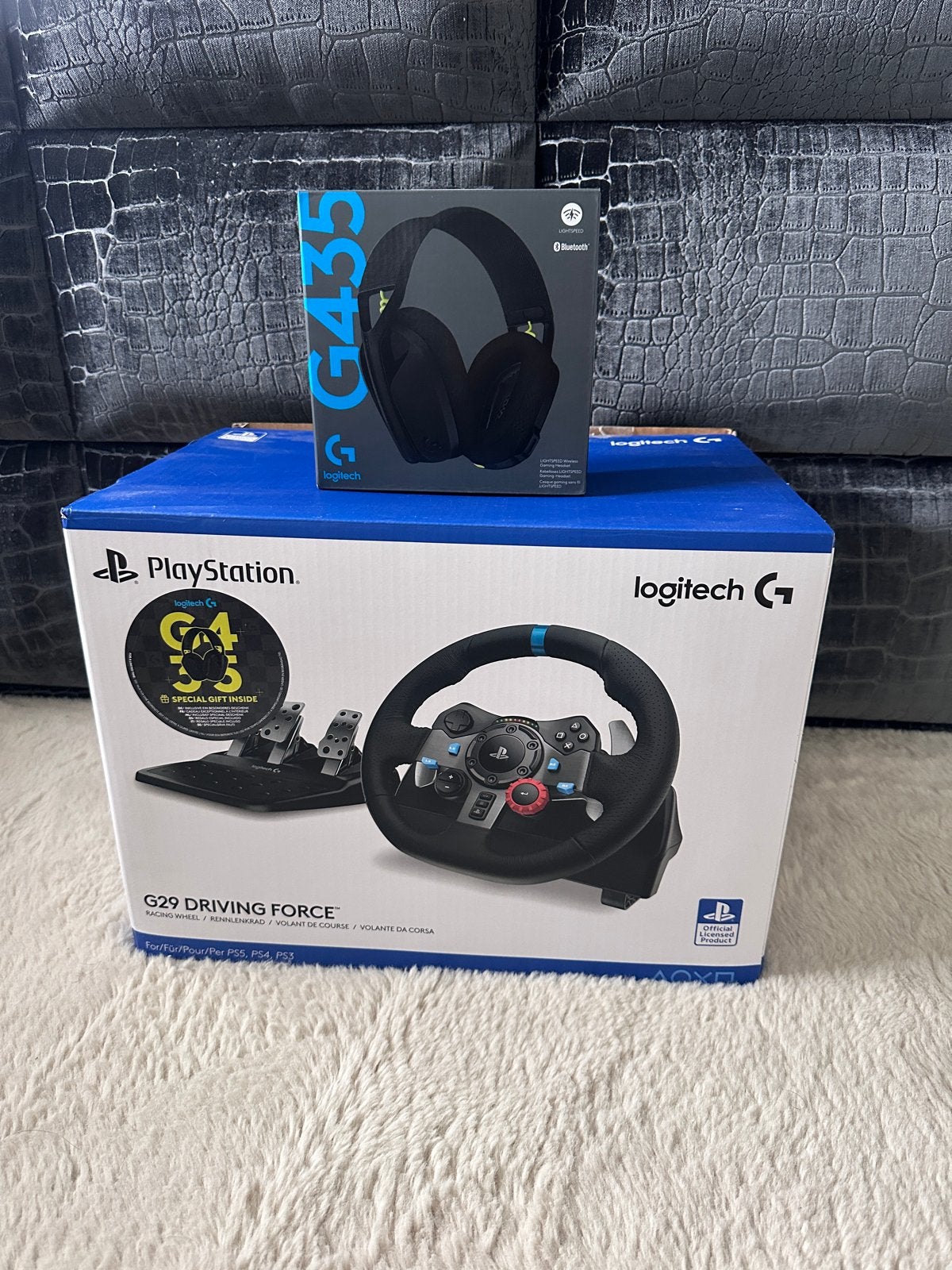 Nieuwe Logitech G29 Driving Force Stuur + G435 Headset, Nieuw, Ophalen of Verzenden, Draadloos, Stuur of Pedalen