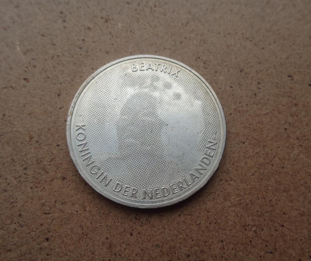 zilveren 10 euro munt 25-jarig regeringsjubileum [103], Postzegels en Munten, Munten | Nederland, Verzenden, Koningin Beatrix