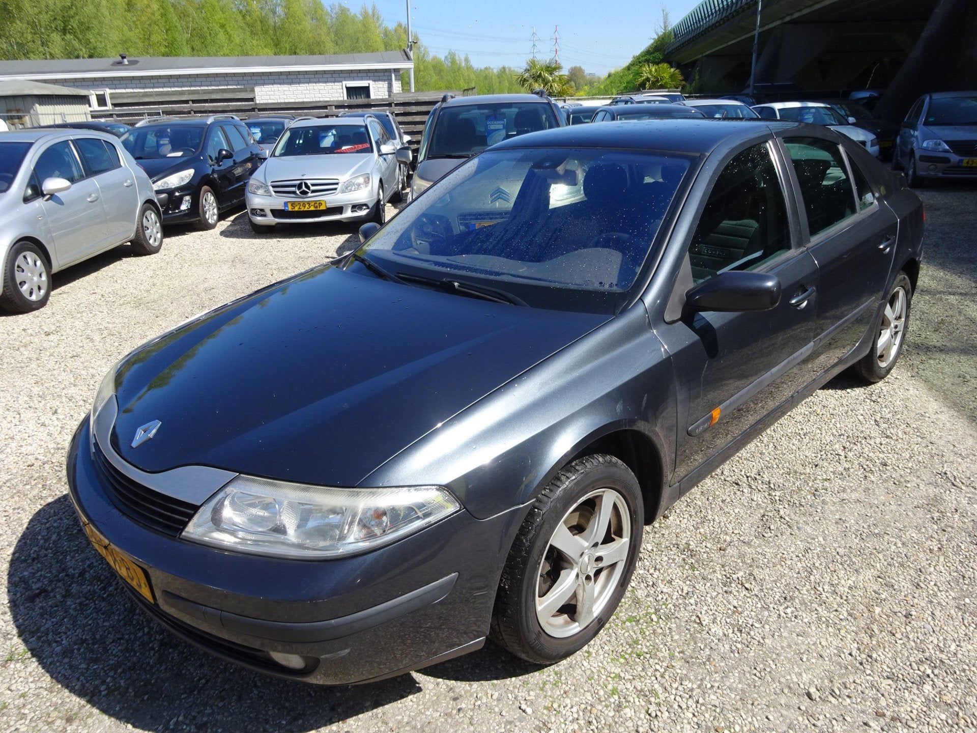 Renault Laguna 1.8-16V Tech Road 5 deurs airco trekhaak, Laguna, Stof, Gebruikt, 4 cilinders