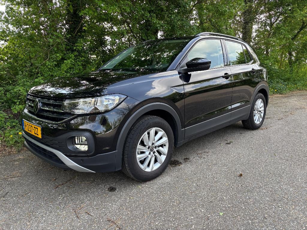 Volkswagen T-Cross 1.0 TSI 95pk CarPlay, PDC, 16" LMV, Voorwielaandrijving, 95 pk, 620 kg, Zwart
