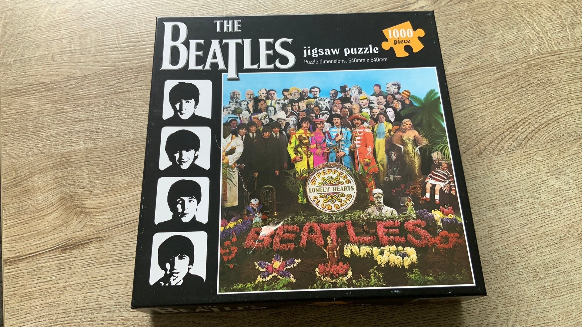 The Beatles Sgt. Pepper's Lonely Hearts Club Band Puzzel, Ophalen of Verzenden, 500 t/m 1500 stukjes, Zo goed als nieuw, Legpuzzel
