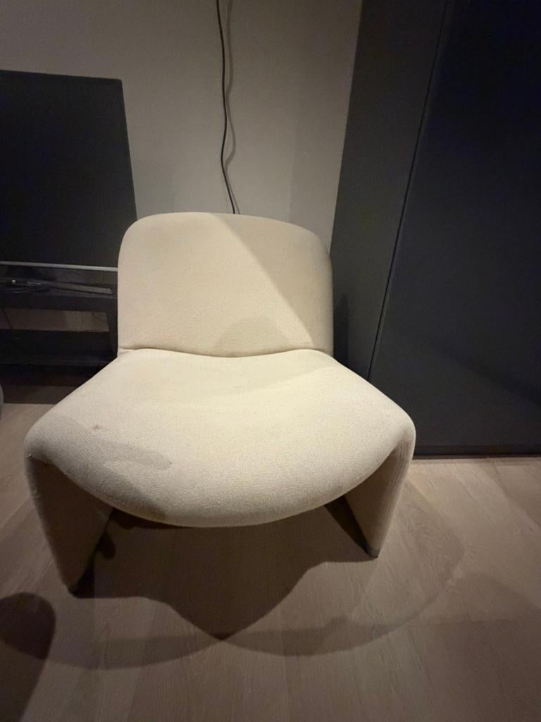 2 stuks Artifort Alky Chair (Giancarlo Piretti), Ophalen, Gebruikt, Overige kleuren, Twee