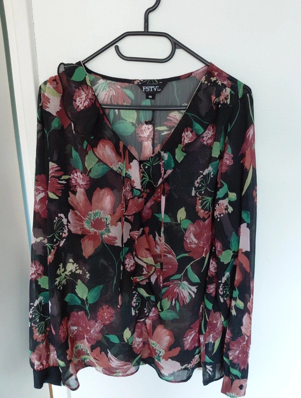 FSTVL Bloemenprint Blouse Maat 46, Kleding | Dames, Blouses en Tunieken, Zwart, Maat 46/48 (XL) of groter, Nieuw, Ophalen of Verzenden