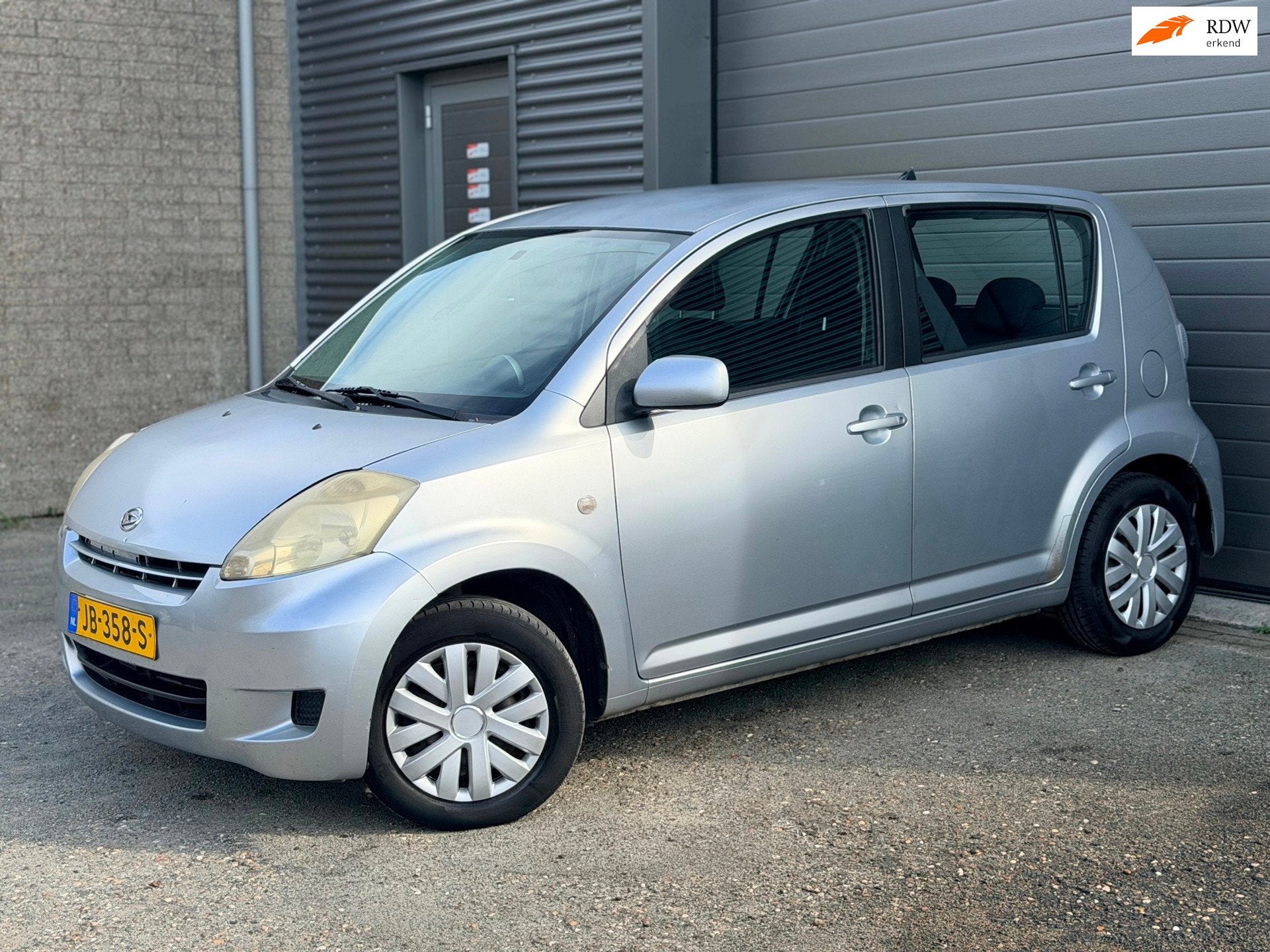 Daihatsu Sirion 2 1.3-16V Comfort, Auto's, Voorwielaandrijving, Gebruikt, 31 €/maand, 4 cilinders
