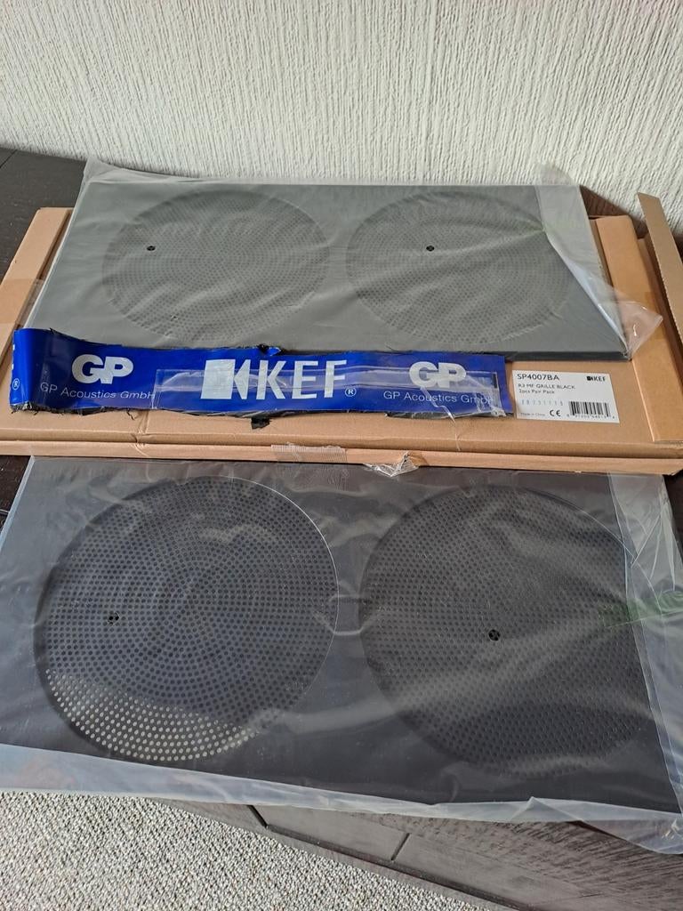 NIEUWE  Speaker-grilles voor KEF R3 Meta  / Non Meta