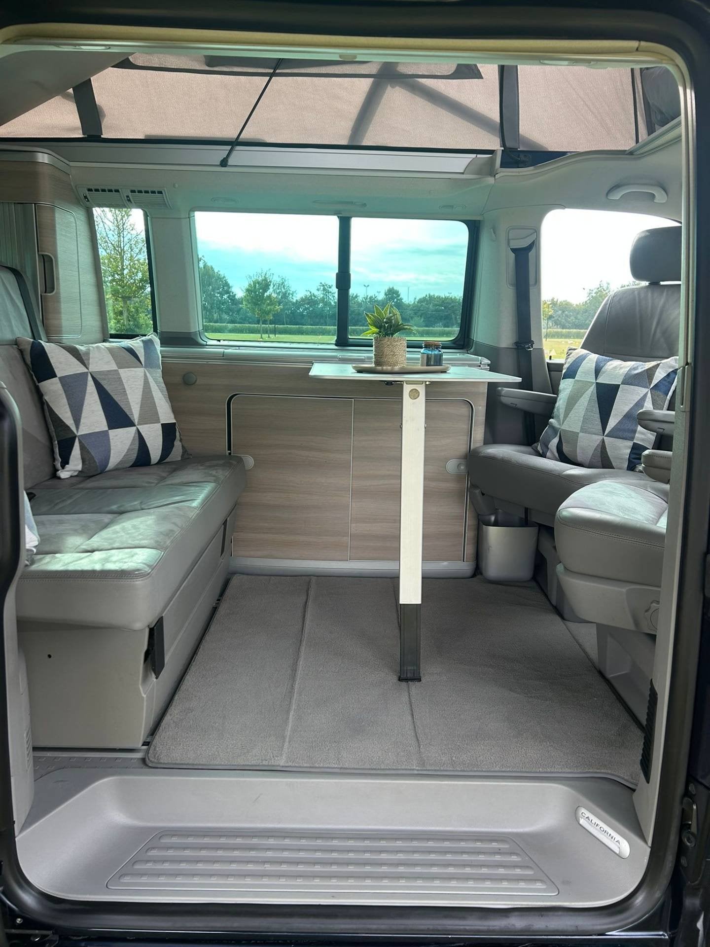 Foto 47 van Volkswagen California Transporter Buscamper 2.0 TDI 140 PK E