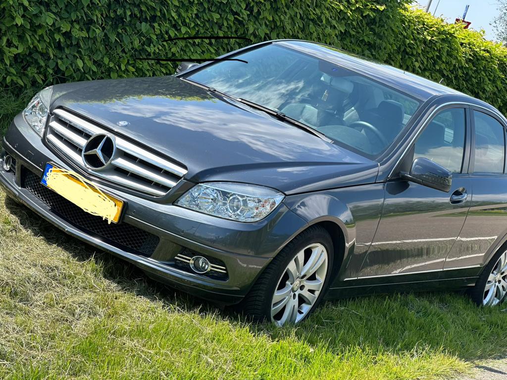 Mercedes-Benz C-Klasse 1.8 C200 Kompressor Sedan 2007 Grijs, Auto's, Mercedes-Benz, 745 kg, Achterwielaandrijving, 1800 kg, 4 cilinders