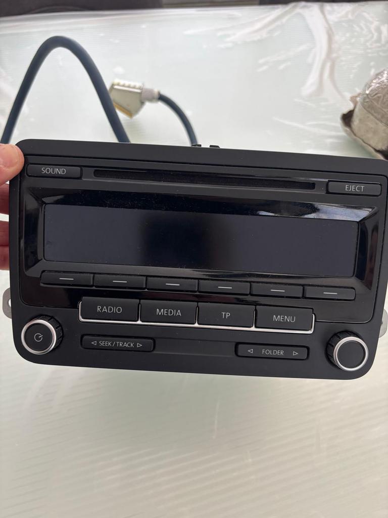 Radio voor vw, Auto diversen, Autoradio's, Ophalen, Zo goed als nieuw