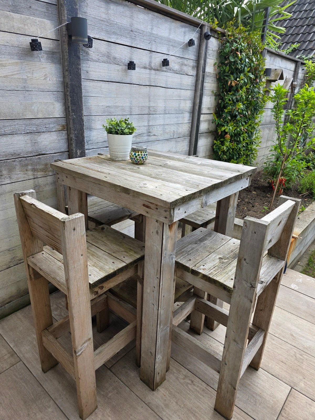 Robuuste houten bartafel met 4 krukken, Tuin en Terras, Tuintafels, Ophalen