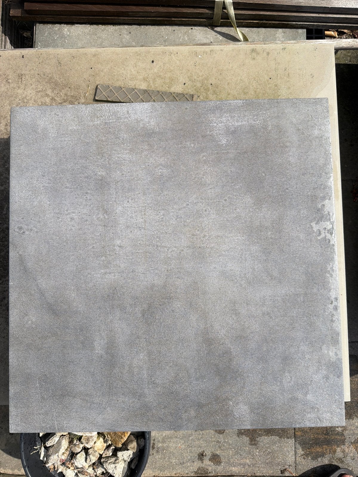 Keramische Betonlook Tegels Grijs - 5,04 m² (14 stuks), Ophalen, 60 cm of meer, Gebruikt, Keramiek
