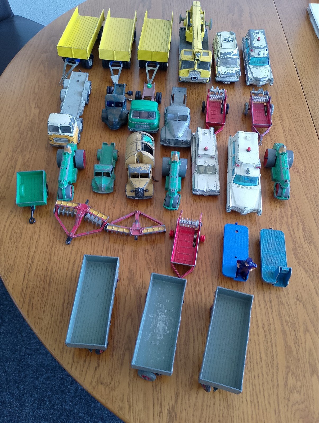 Te koop verzameling oude Dinky toys loop/ sloop, Ophalen, Gebruikt, Auto, Dinky Toys