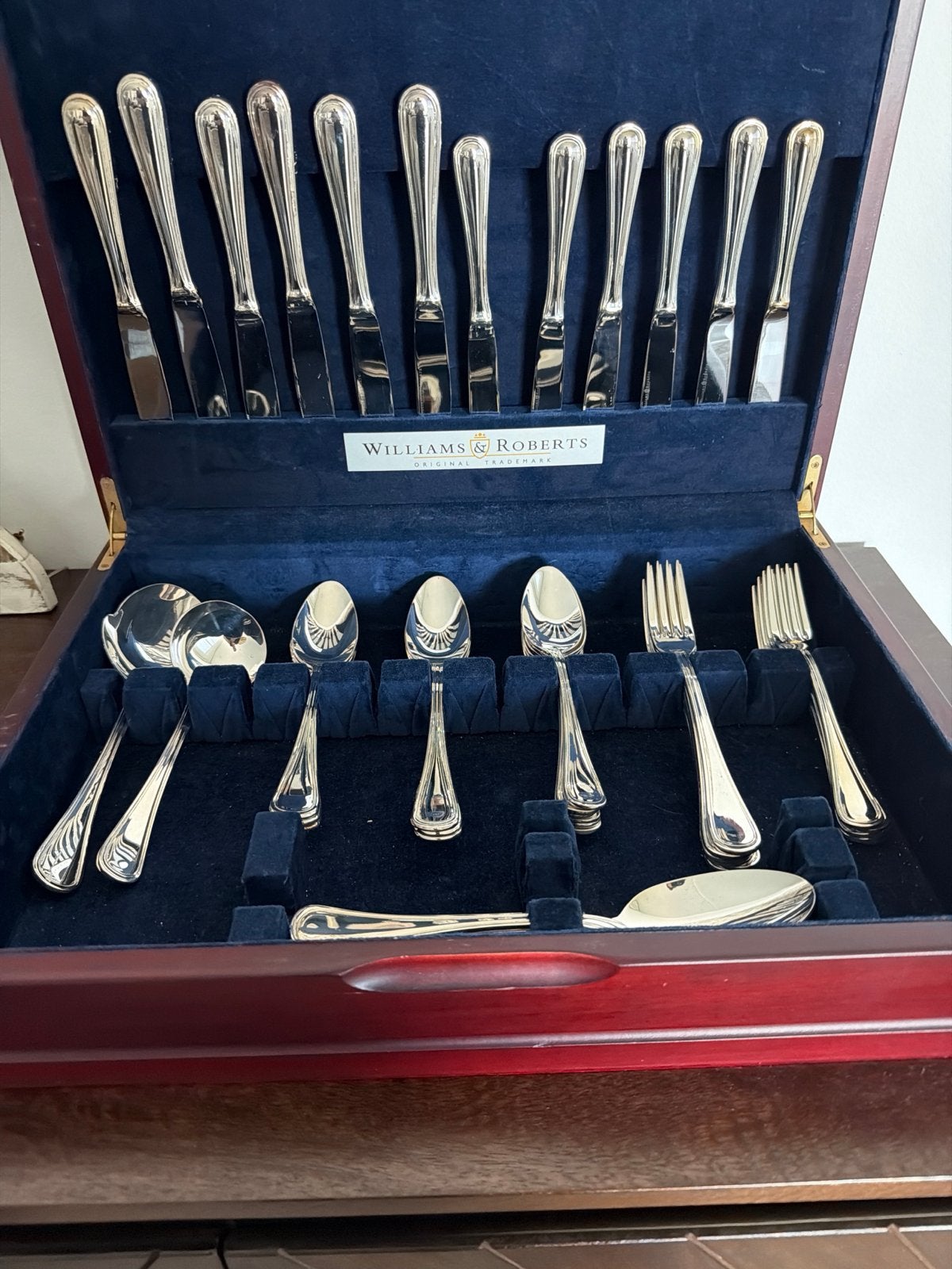 Williams & Roberts Bestekset in Houten Kist - 3 kg, Ophalen