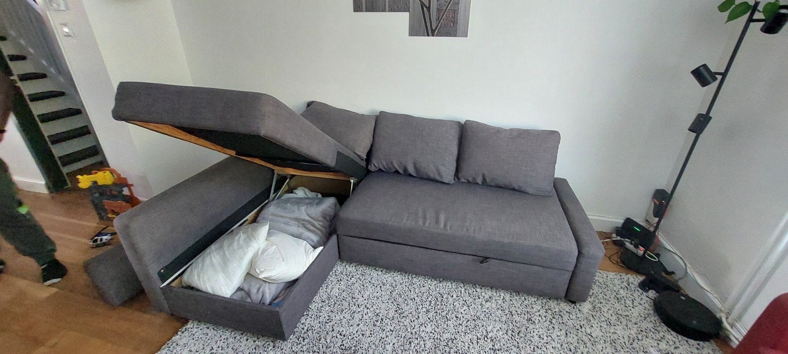 Foto 4 van Ikea FRIHETEN Hoekbank met opbergruimte en slaapfunctie
