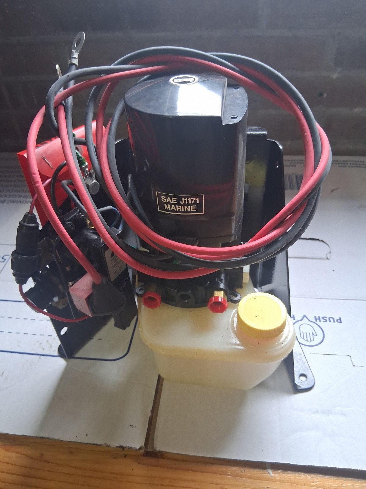 Trimunit hydraulisch mercruser, Ophalen of Verzenden, Nieuw, Motor en Techniek