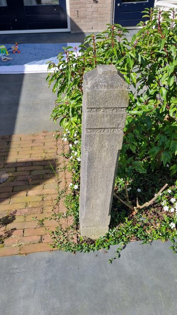 Hardstenen paal oud, Ophalen