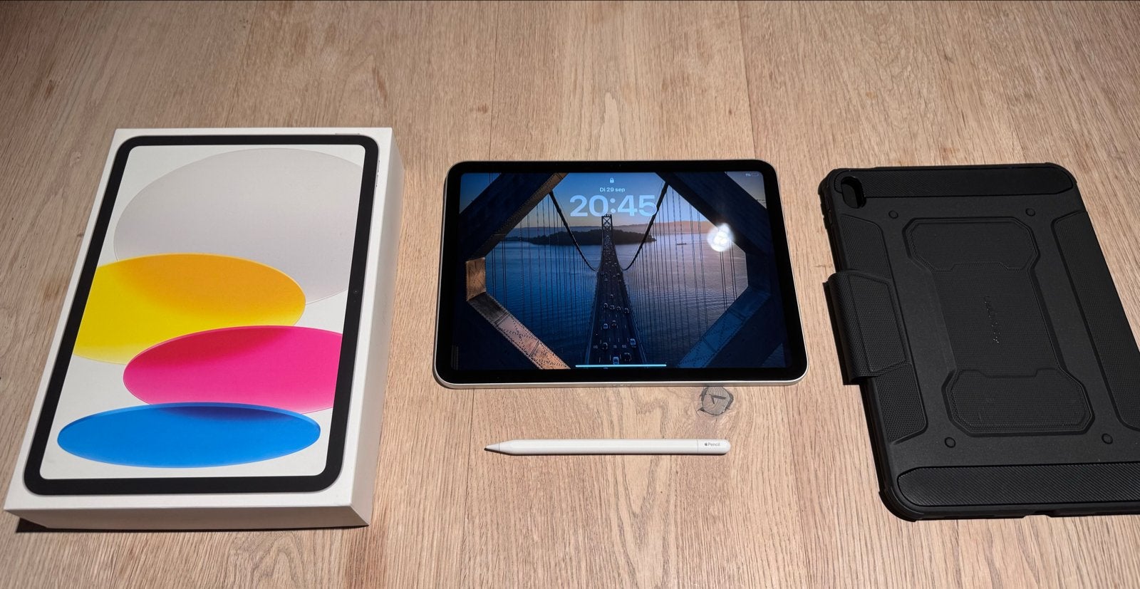 Apple iPad Air 4 (2021) met Pencil 2 en Spigen hoes