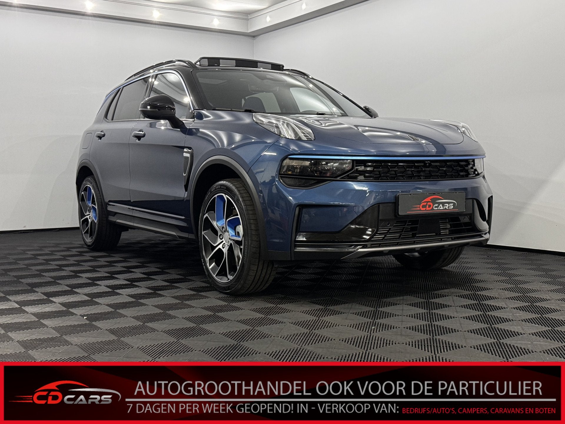 Lynk & Co 01 1.5 Pano, 360 Camera, Navi, Keyless start, Stoe, Stof, Blauw, 120 €/maand, Bedrijf