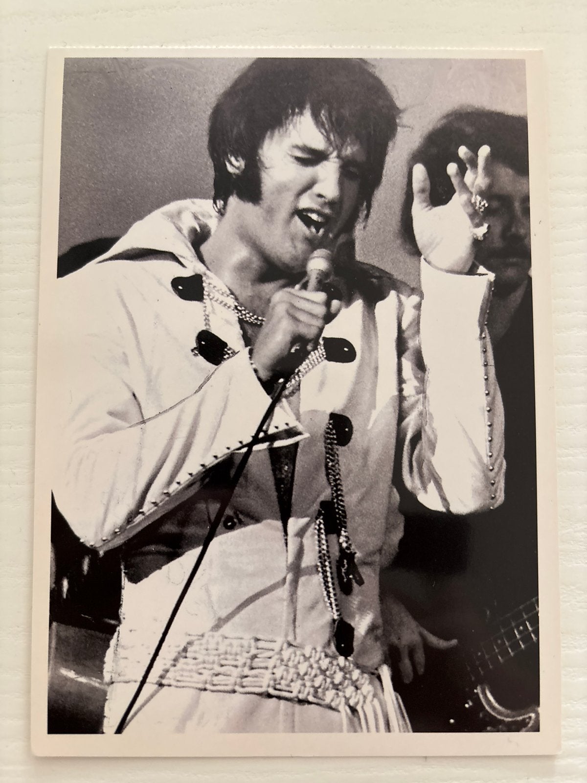 Zwart/wit Fotobriefkaart Elvis Presley 12x17 cm, Verzamelen, Ophalen of Verzenden, Zo goed als nieuw, Foto of Kaart