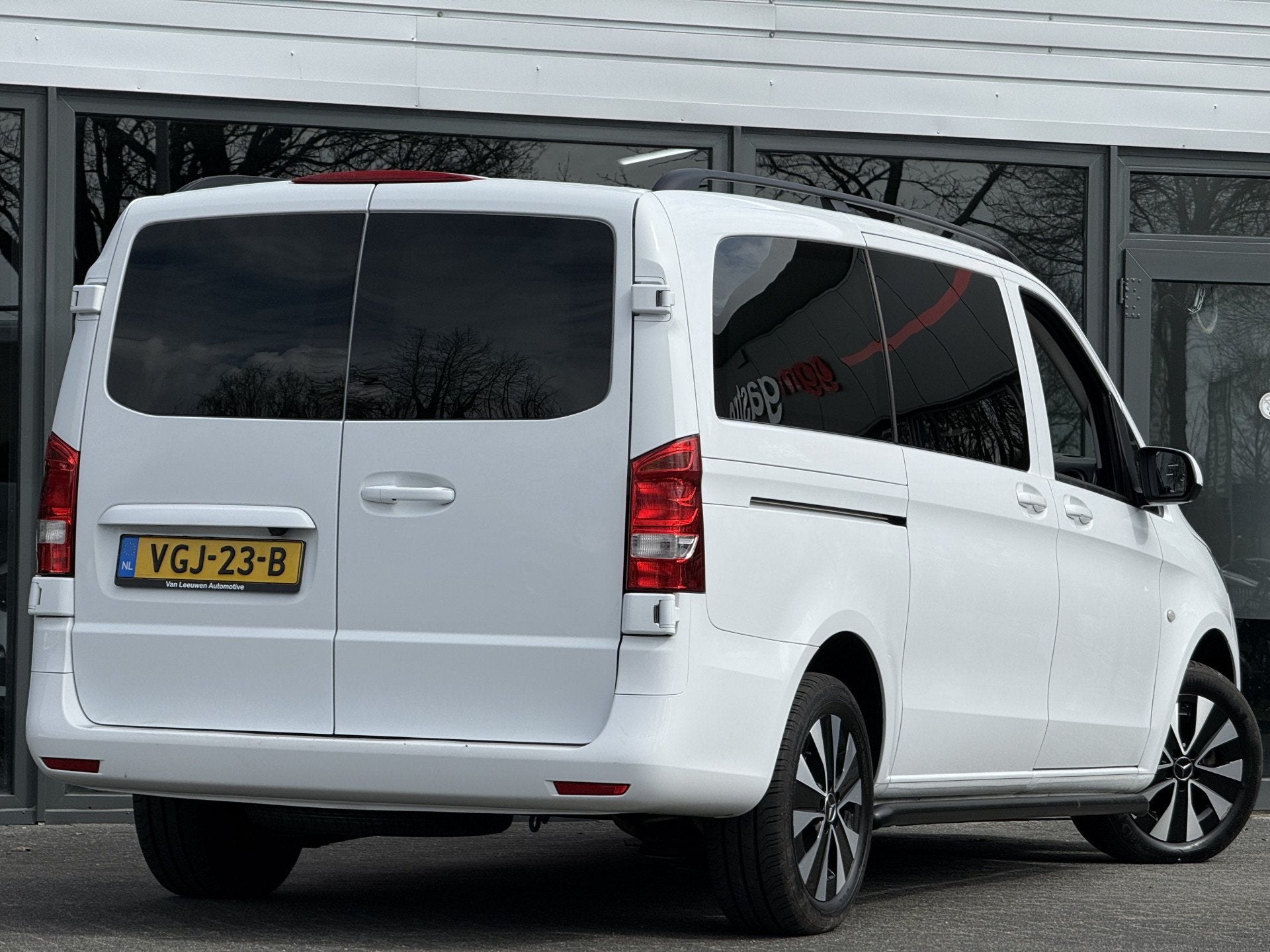 Mercedes-Benz eVito eVito Lang Launch Edition 41 kWh | SOH 9, Stoelverwarming, Gebruikt, 2162 kg, 116 pk