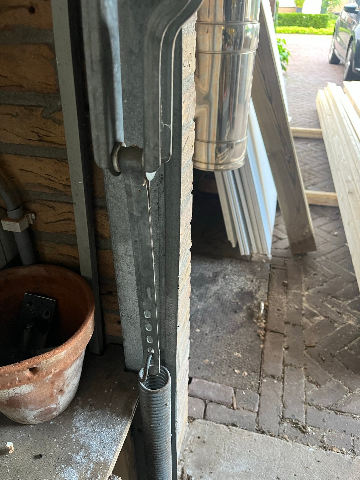 Gebruikte Garagedeur - Compleet met Rails en Mechanisme, Gebruikt, Garagedeur, Metaal, 200 tot 215 cm