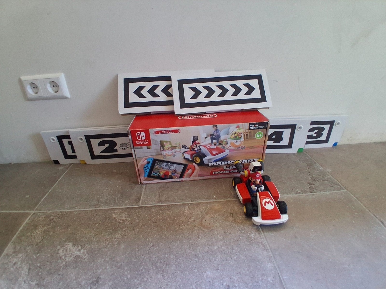 Nintendo Switch Mario Kart Live: Home Circuit, Spelcomputers en Games, Spelcomputers | Nintendo Switch, Zo goed als nieuw, Switch Original