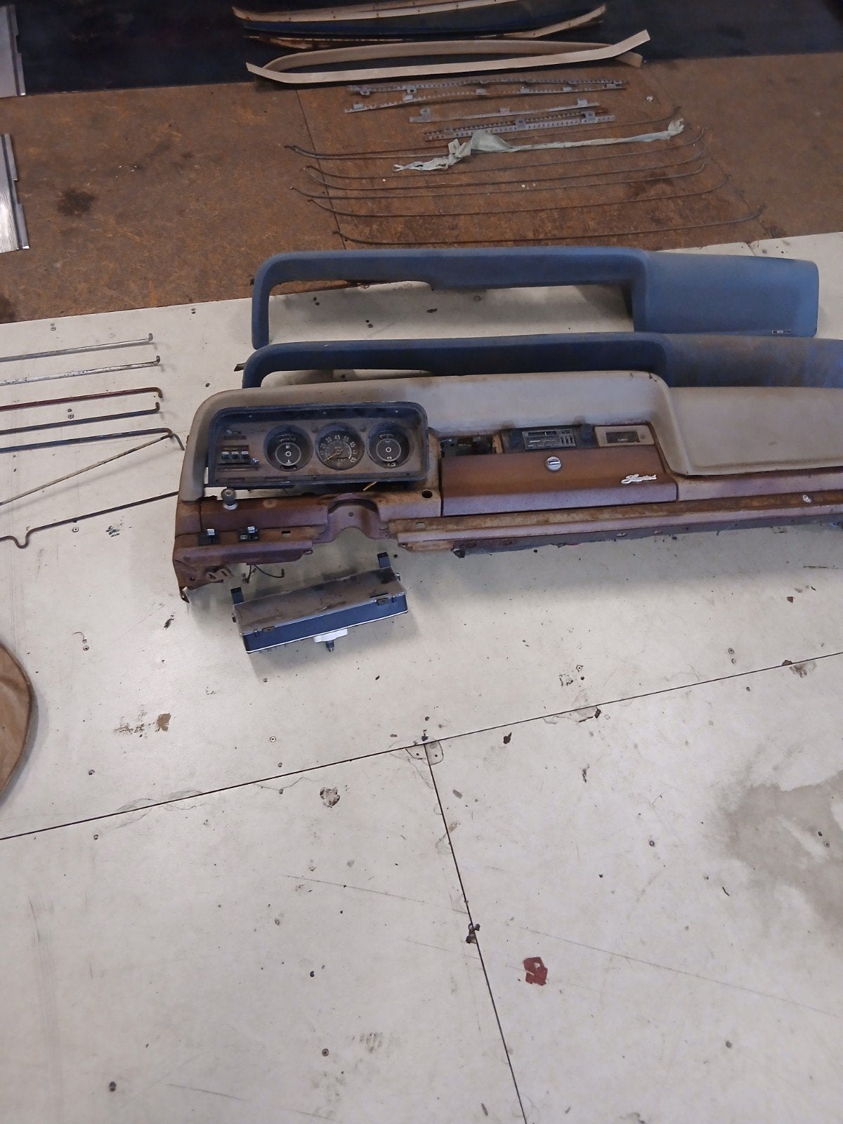 jeep wagoneer,cherokee dashbord met veel toebehoren, Ophalen of Verzenden
