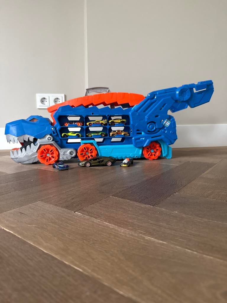 Hot Wheels City Ultimate Garage Hauler Dinosaurus Truck, Ophalen of Verzenden, Zo goed als nieuw