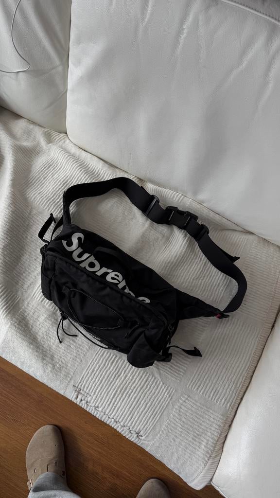 Supreme shoulder bag, Sieraden, Tassen en Uiterlijk, Tassen | Schoudertassen, Ophalen of Verzenden, Zo goed als nieuw, Zwart