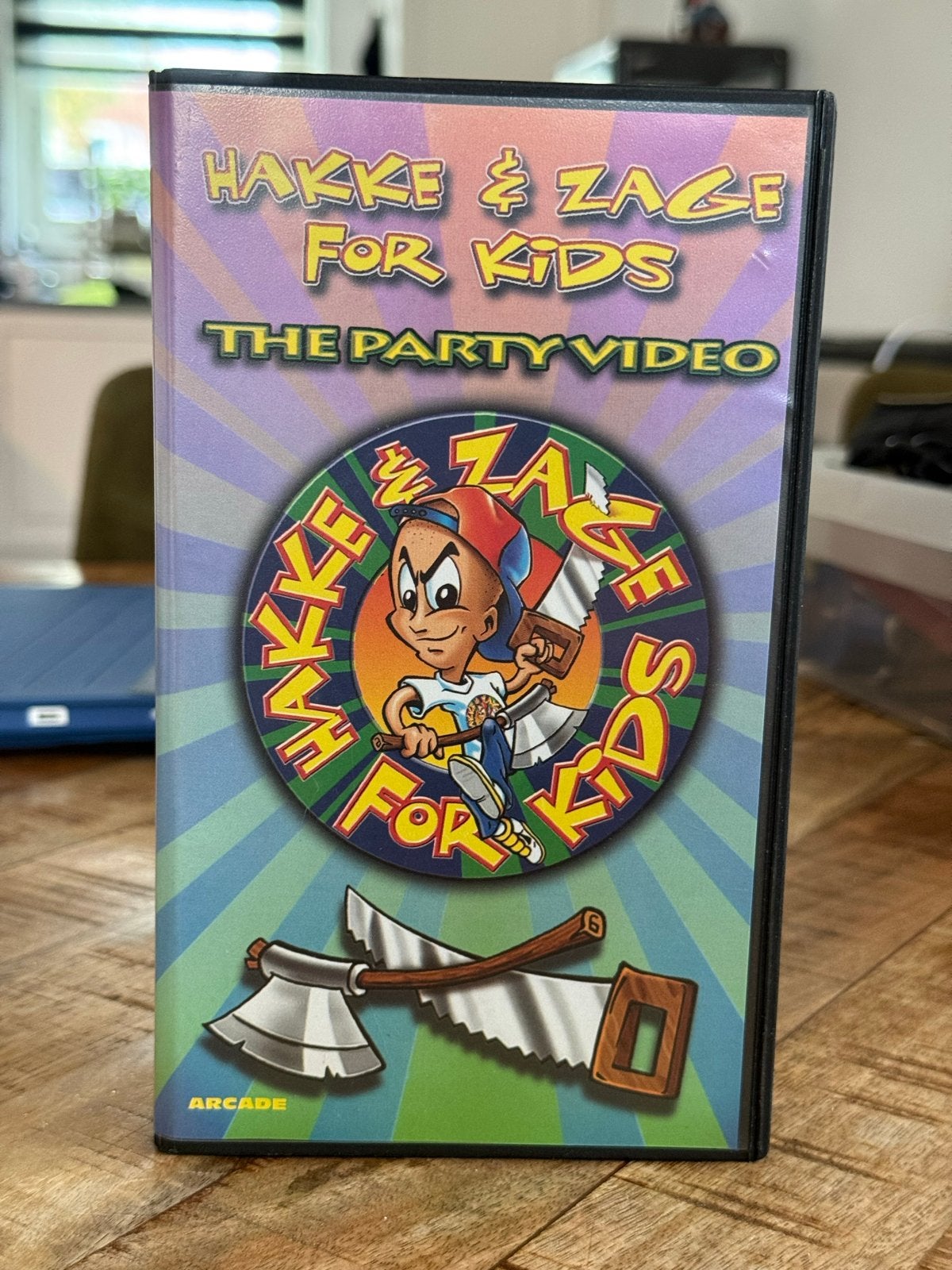 Hakke & Zage For Kids - The Party Video VHS, Gebruikt, Alle leeftijden, VHS, Ophalen of Verzenden