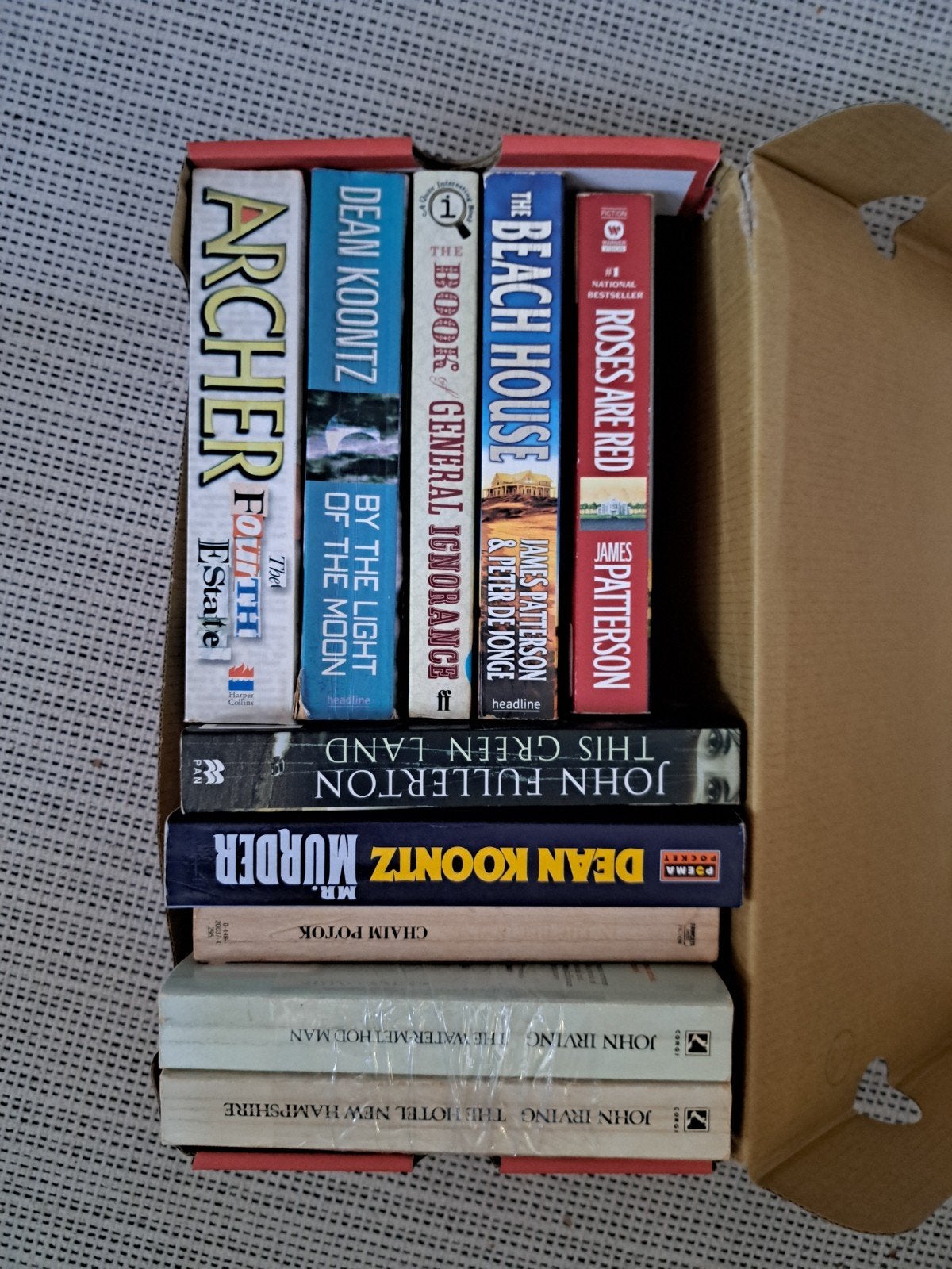 Diverse collectie Engelse boeken - Thrillers & Romans, Boeken, Ophalen of Verzenden, Gelezen