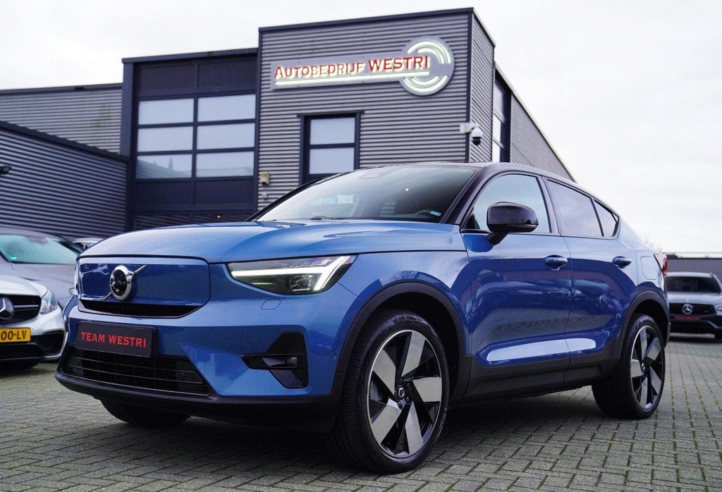 Volvo C40 Recharge Twin Intro Edition 78 kWh | Harman/Kardon, Blauw, 408 pk, SUV of Terreinwagen, 2085 kg