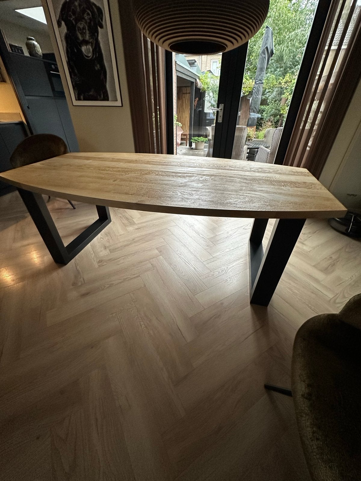Eikenhouten eettafel met houten onderstel., Eikenhout, 200 cm of meer, Zo goed als nieuw, Vier personen