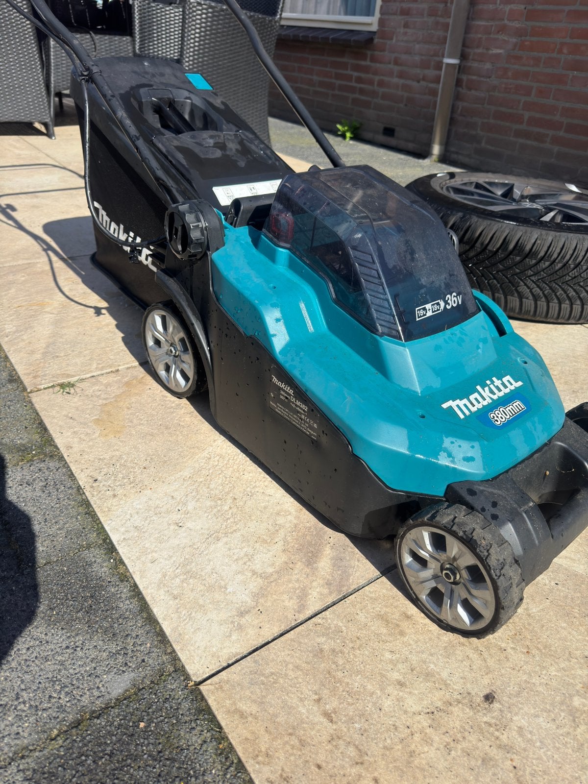 Makita DLM382 Accugasmaaier 36V (2x18V) - 38cm geen accu, Ophalen of Verzenden, Zo goed als nieuw