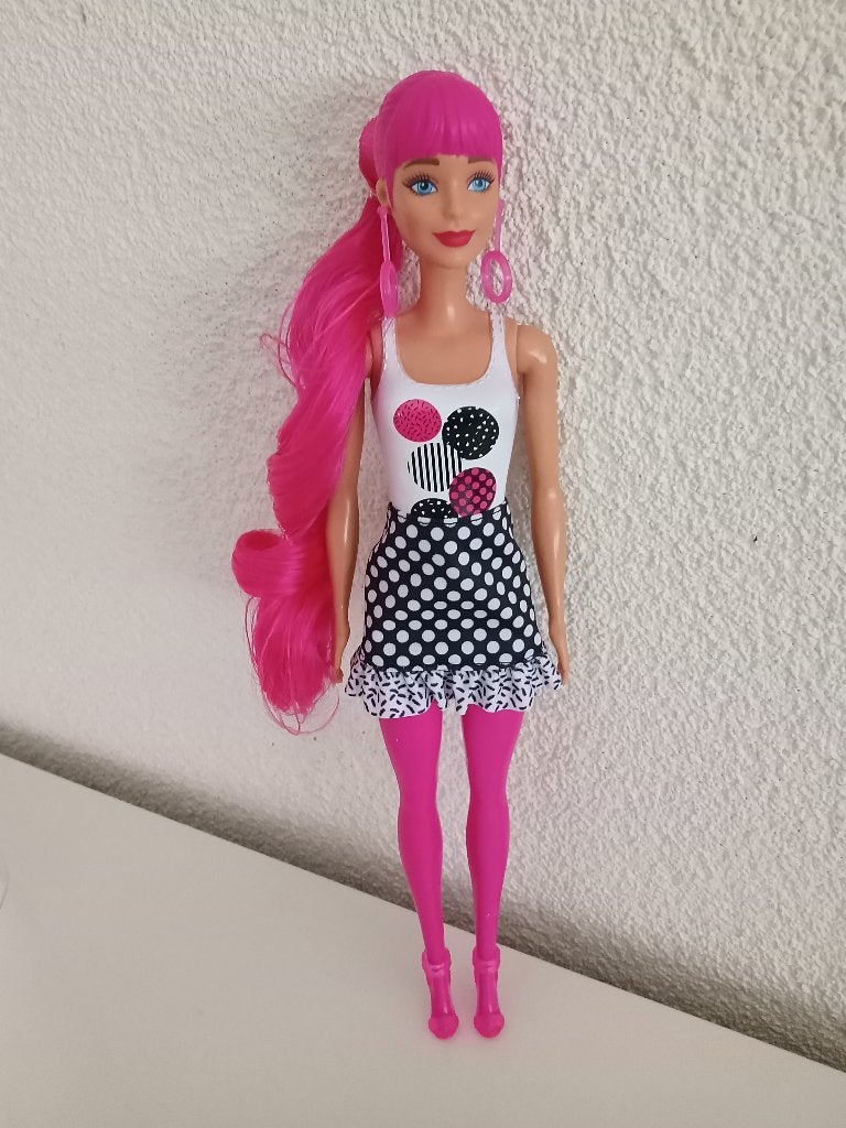 MOOIE COLOR REVEAL BARBIE POP (zo goed als nieuw), Kinderen en Baby's, Speelgoed | Poppen, Ophalen of Verzenden, Zo goed als nieuw