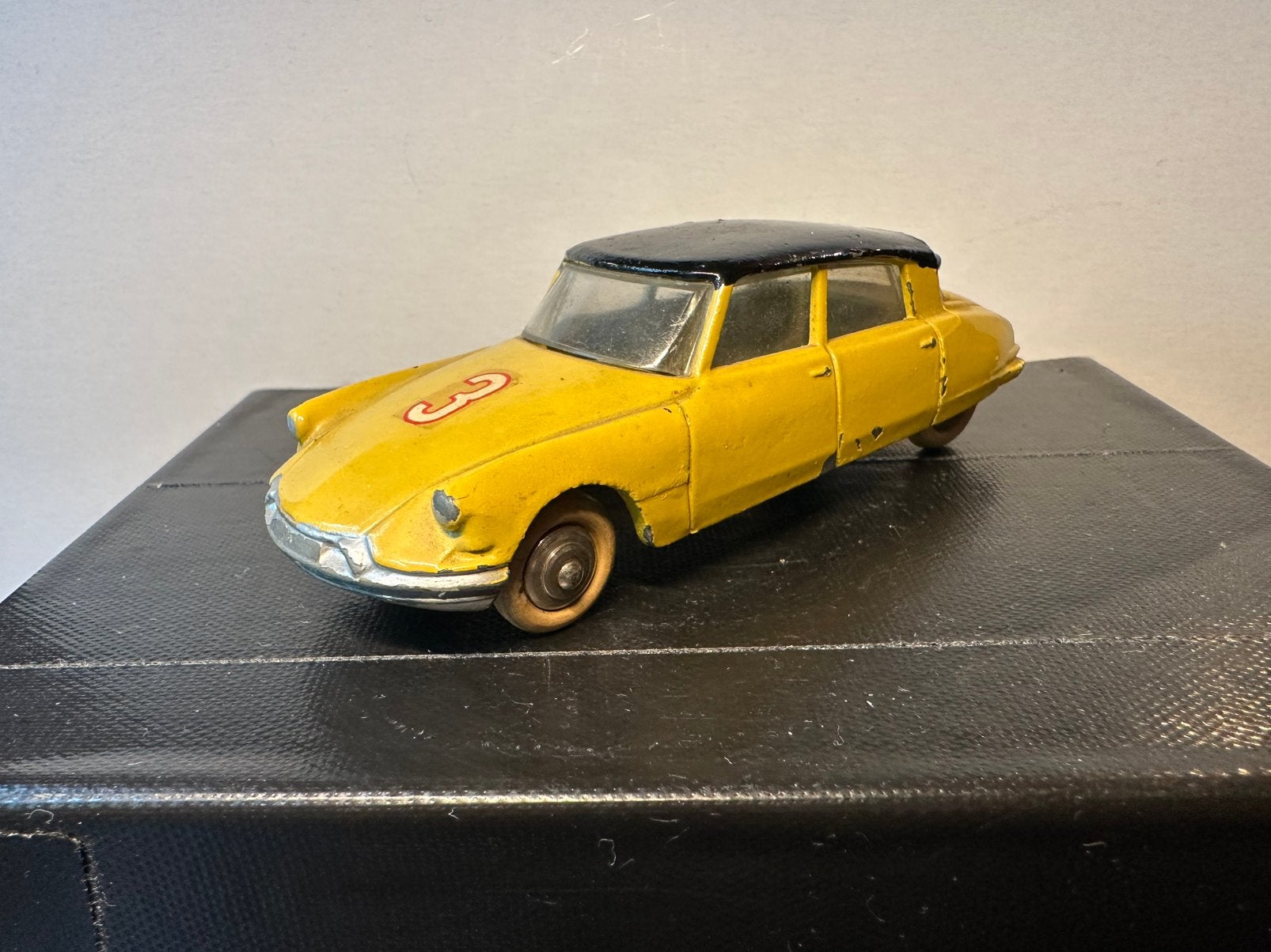 Citroën DS19 Dinky Toys France, Hobby en Vrije tijd, Modelauto's | 1:43, Verzenden, Zo goed als nieuw, Auto, Dinky Toys