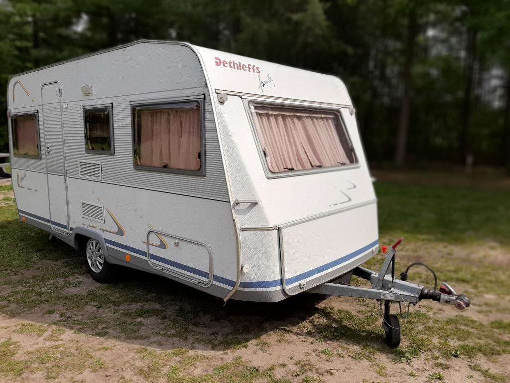 dethleffs caravan, Caravans en Kamperen, Caravans, Particulier, tot en met 4, 750 - 1000 kg, Rondzit, Dethleffs, Dwarsbed, Vast bed