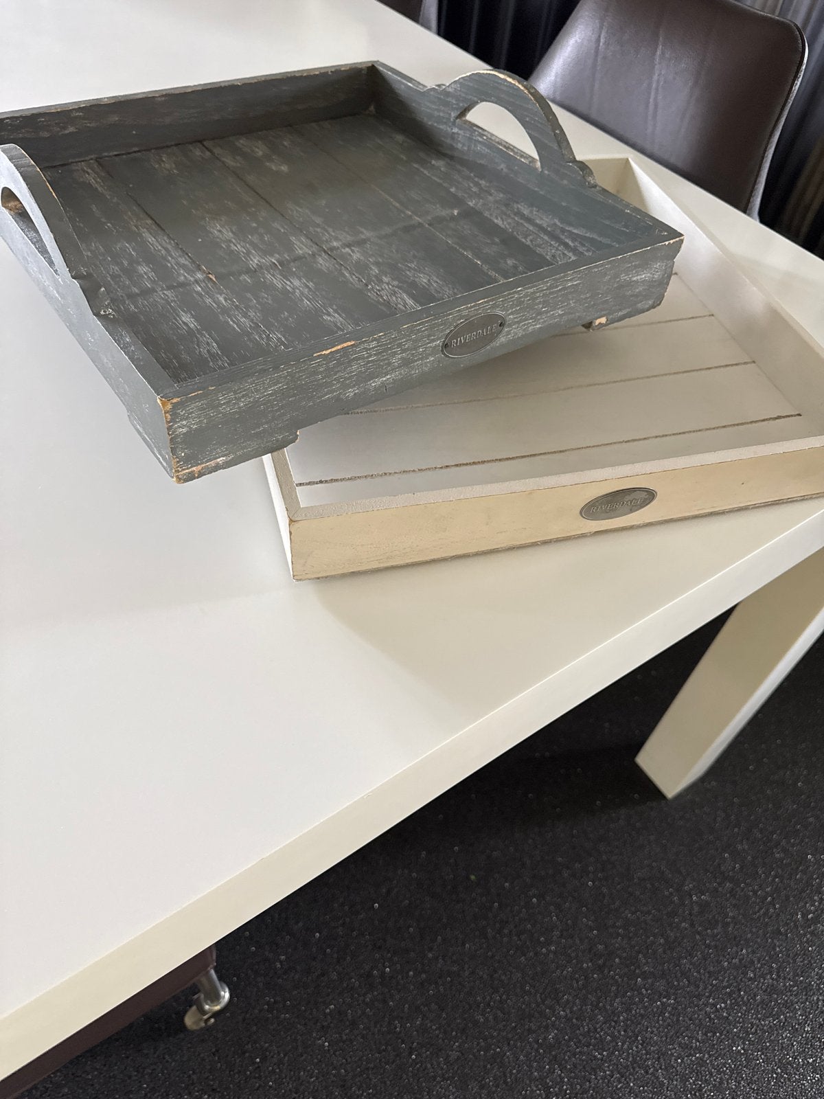 Riverdale dienbladen - set van 2, Ophalen of Verzenden, Gebruikt, Rechthoekig, Hout