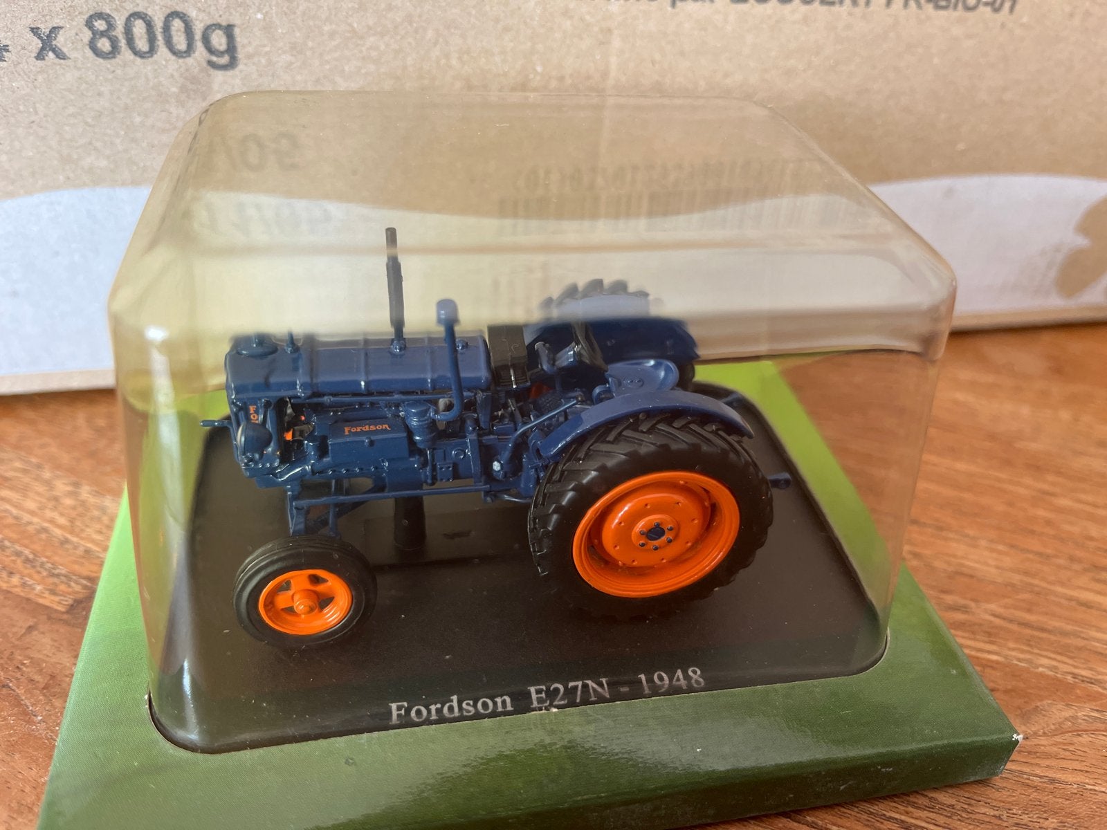 Fordson E27N - 1948 schaalmodel tractor, Ophalen of Verzenden, Zo goed als nieuw, Tractor of Landbouw, Overige merken