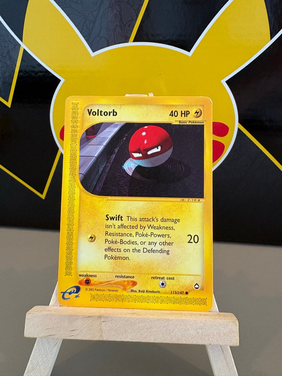 Voltorb Pokémon Kaart 115/147 - Aquapolis, Ophalen of Verzenden, Zo goed als nieuw, Losse kaart