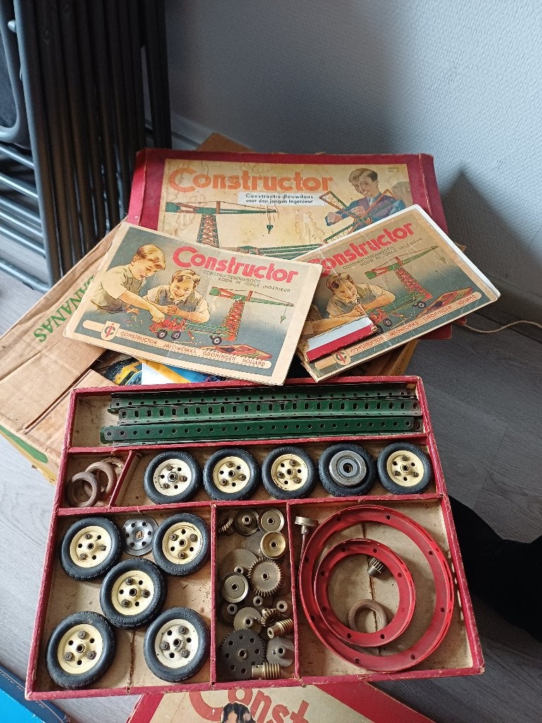 Oude meccano dozen, Ophalen